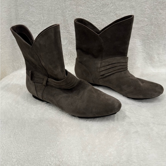 Me Too Tabitha Grey Bootie Size 8.5 - Picture 3 of 9